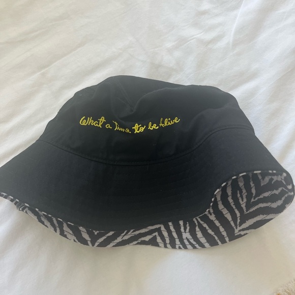 Morning glory bucket hat - Picture 2 of 2